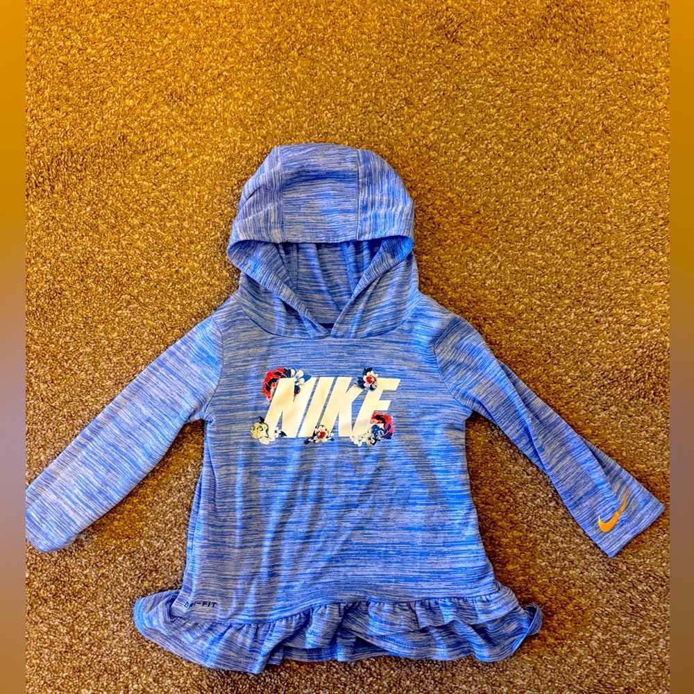 Nike hooded long sleeve shirt